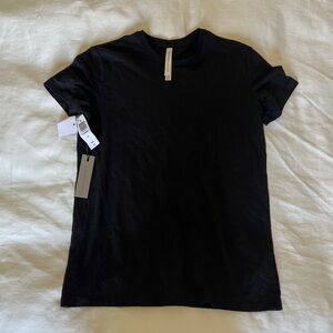 Aritzia black tee